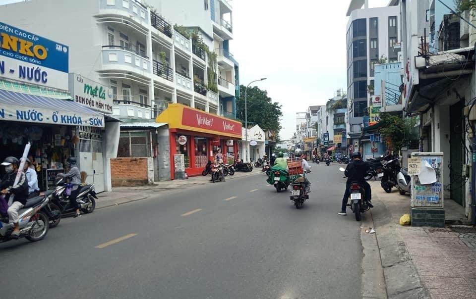 Mặt tiền Lê Hồng Phong, Quận 10, Giá 8.8 tỷ - Kinh doanh_Làm Văn phòng