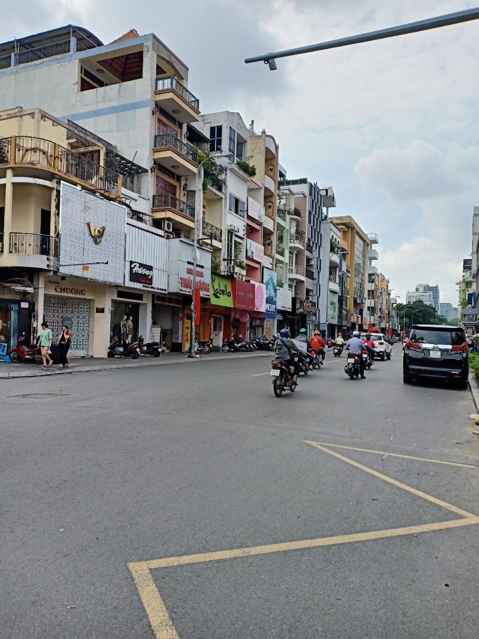 Bán nhà MT đường Thăng Long-Nguyễn Văn Vĩnh, P. 4, Q. Tân Bình, DT 5.2x27m, 3 lầu, giá chỉ 26.6 tỷ