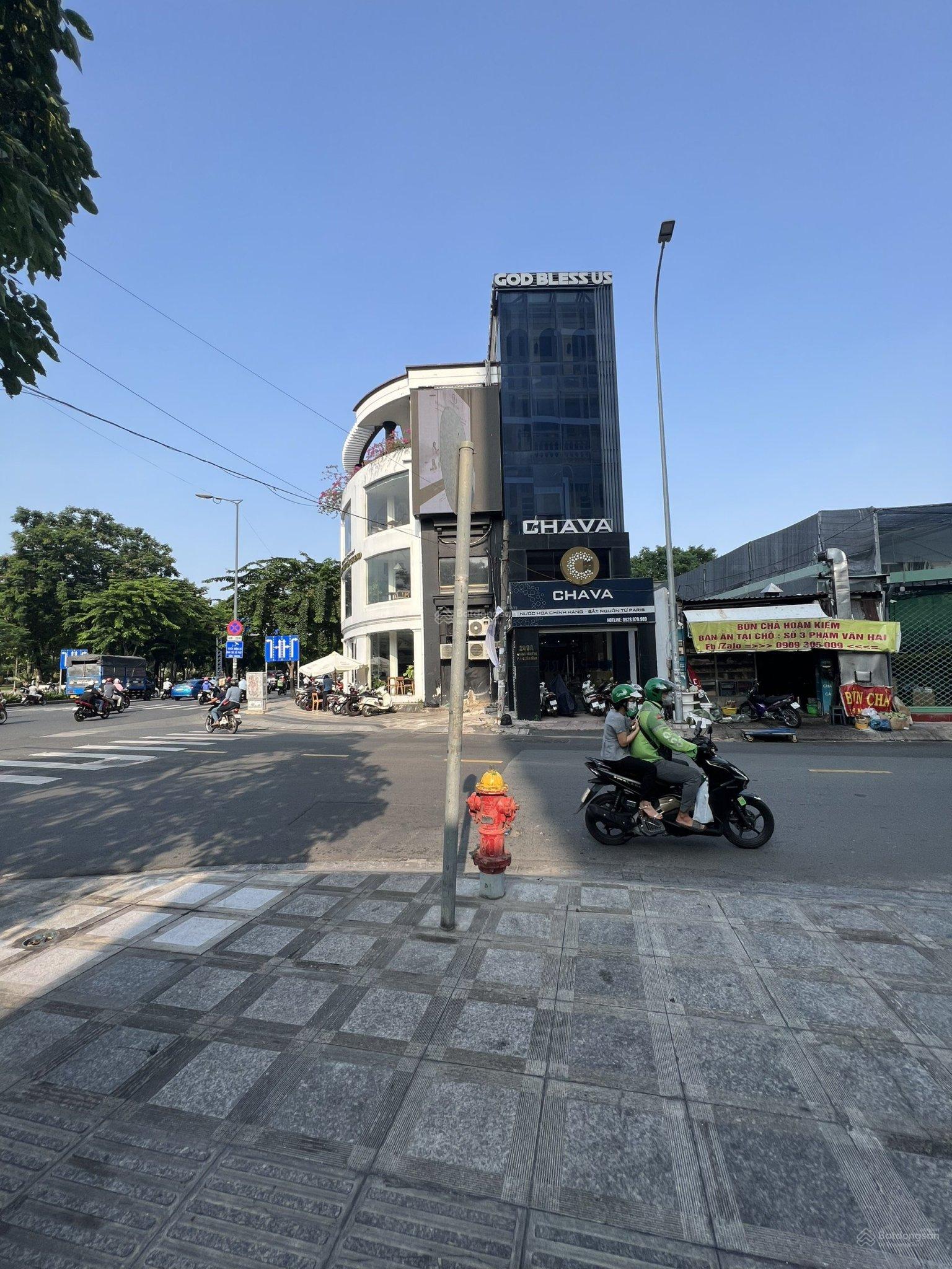 Nợ Bank nên bán tháo! Góc 2 mặt tiền Hoàng Văn Thụ - Phạm Văn Hai. DT: 14*20M. 