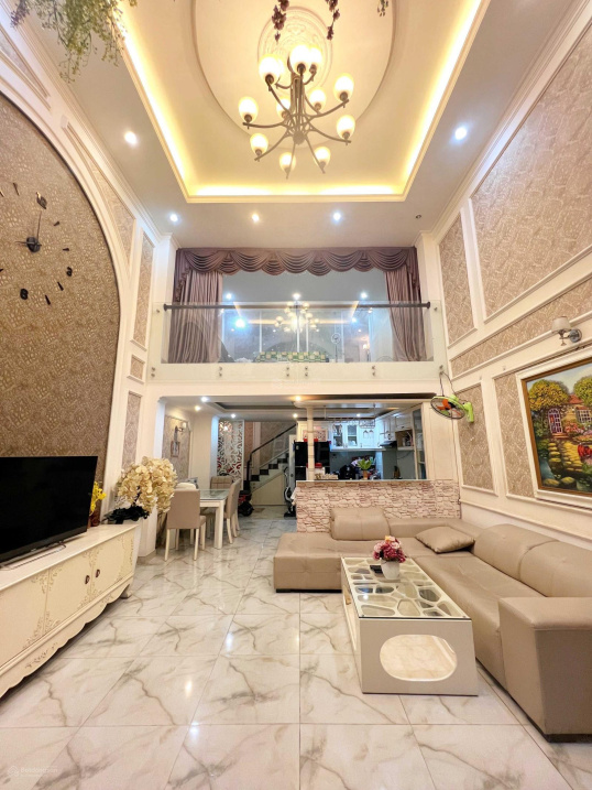 Bán nhà HXH đường Số 8, P. 11, trung tâm Gò Vấp, đường trước cửa rộng