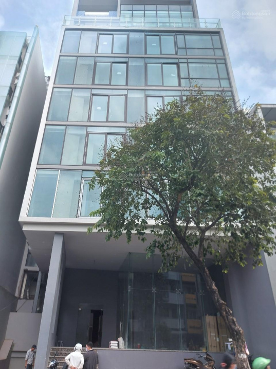 Bán Building Nguyễn Thông, p9, Quận 3. DT 6.5x28m. Hầm 5 tầng. Giá 60 tỷ giảm còn 43 tỷ. 0917331788