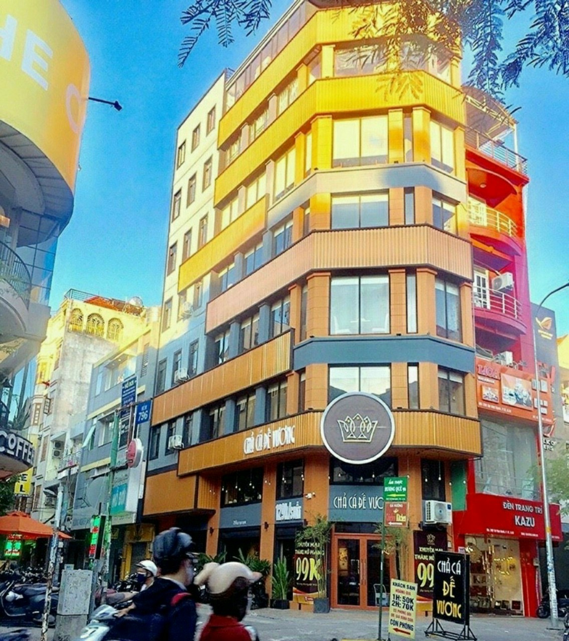 Chủ bán gấp nhà MT đường Nguyễn Trãi, khu vực sầm uất, khu mua sắm cao cấp, HD thuê 250tr/ tháng