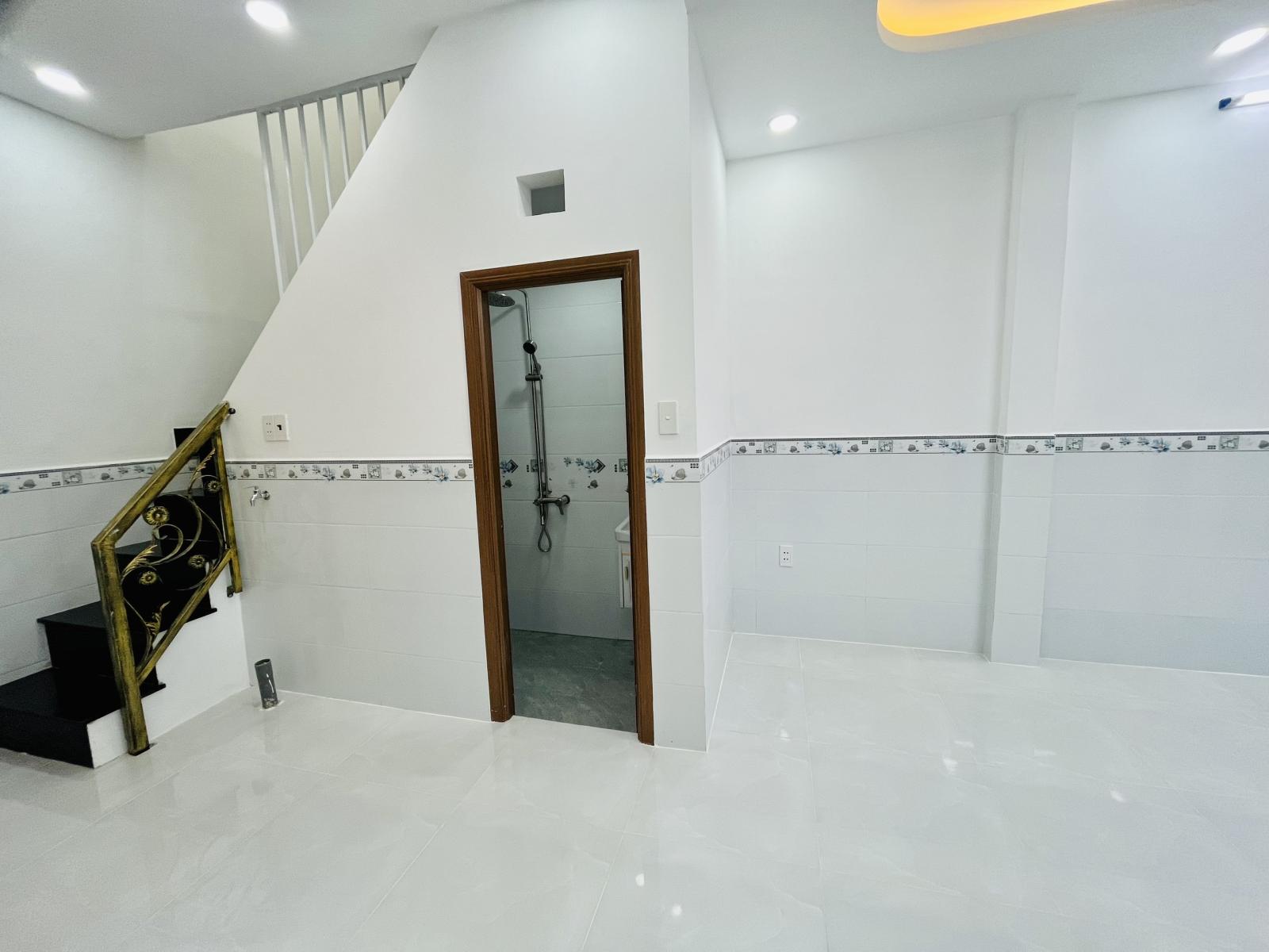 BÁN NHÀ ĐẸP, Đ. CHIẾN LƯỢC, Q BT, 1 LẦU, HẺM 4m 3.5 TỶ Tel 08.777.37.357