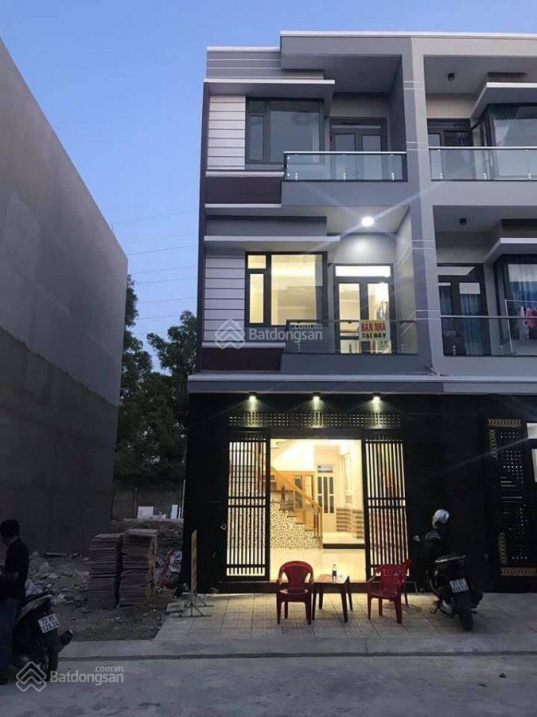 Bán gấp căn nhà Lê Lợi, P.4, Gò Vấp, DT 5x16m, 3 lầu, HXH thông, giá 8.6 tỷ