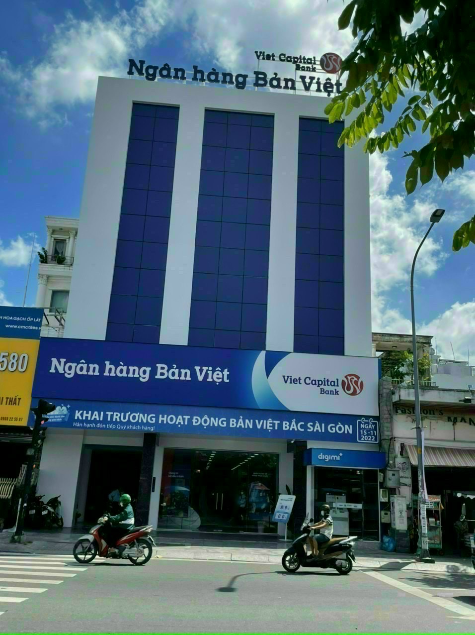 Kẹt nợ bán gấp nhà MT Phạm Viết Chánh Q1, DT 11x14m, HĐT 8000$/th, Giá 65 tỷ