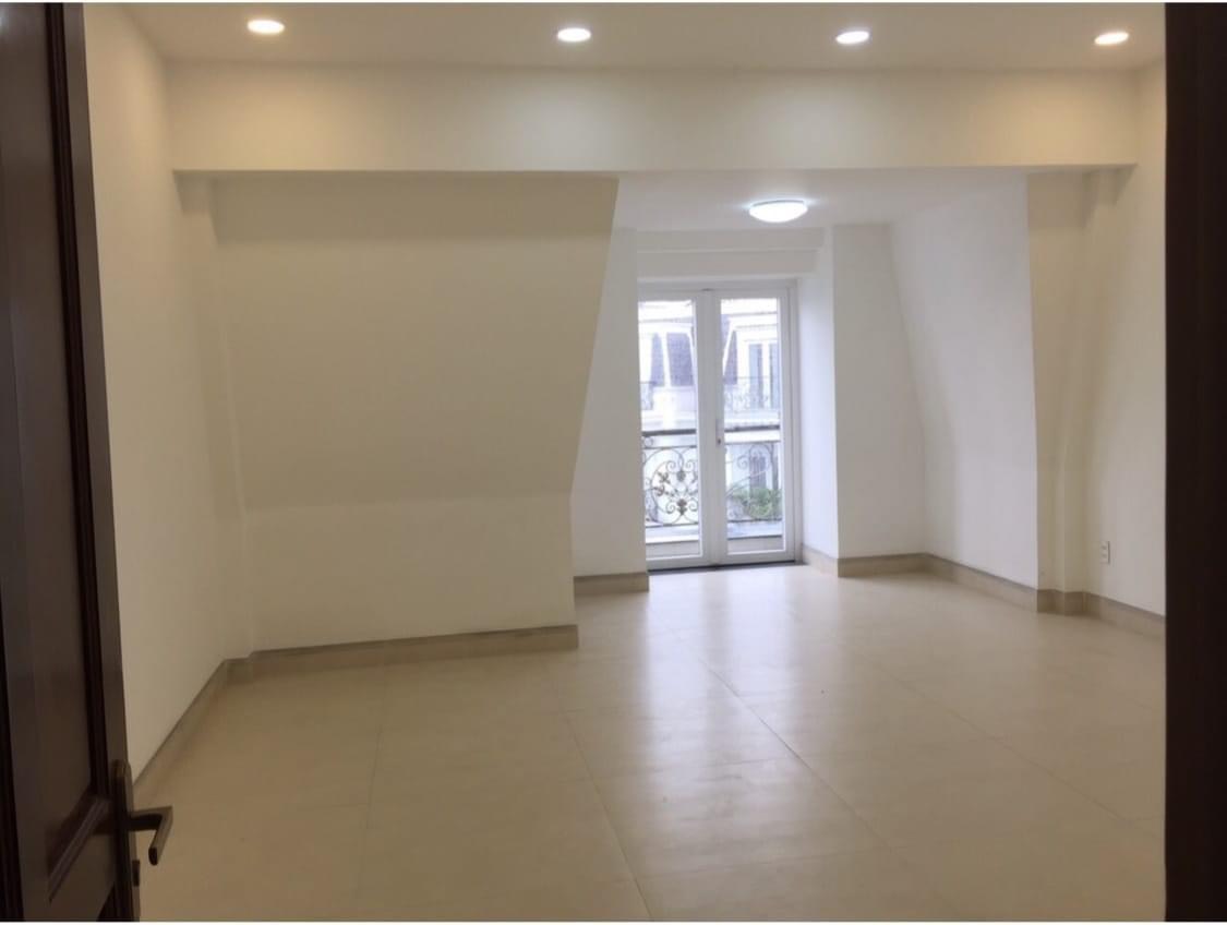 Bán nhà mặt tiền ngay KDC Cityland P.7 90m2(5x18) 4 lầu KD sầm uất 16.2 tỷ.