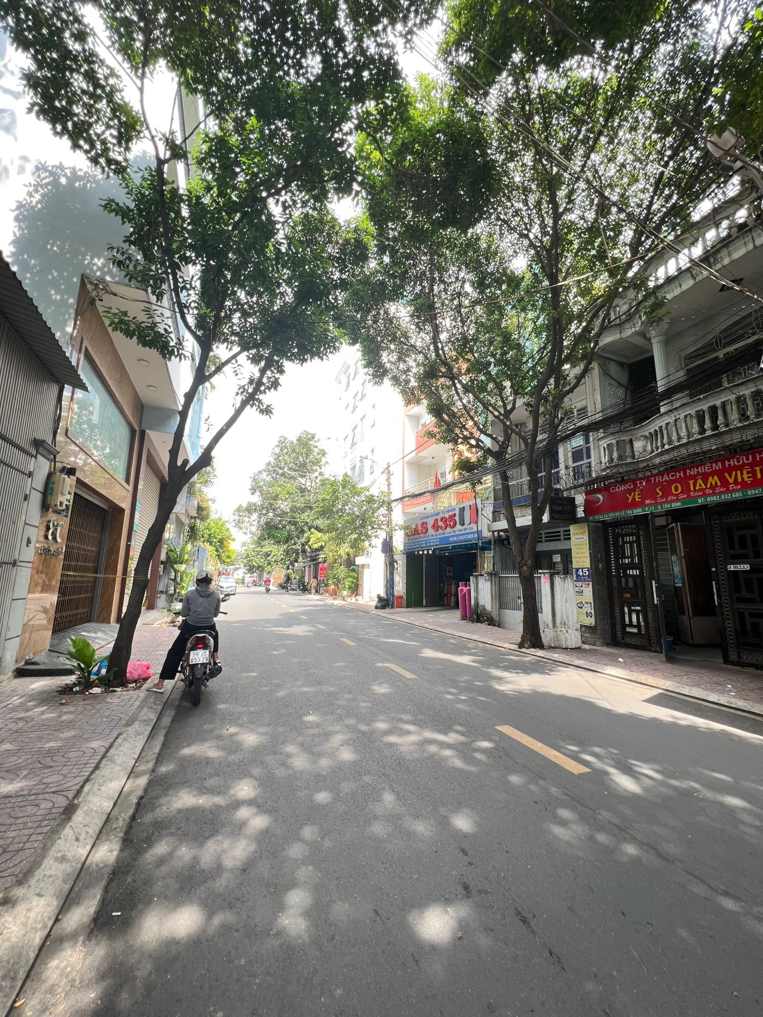 Bán nhà góc 2 mặt tiền Bành Văn Trân - Sao Mai, Tân Bình. (5.6x18m) 3 lầu giá 13 tỷ TL