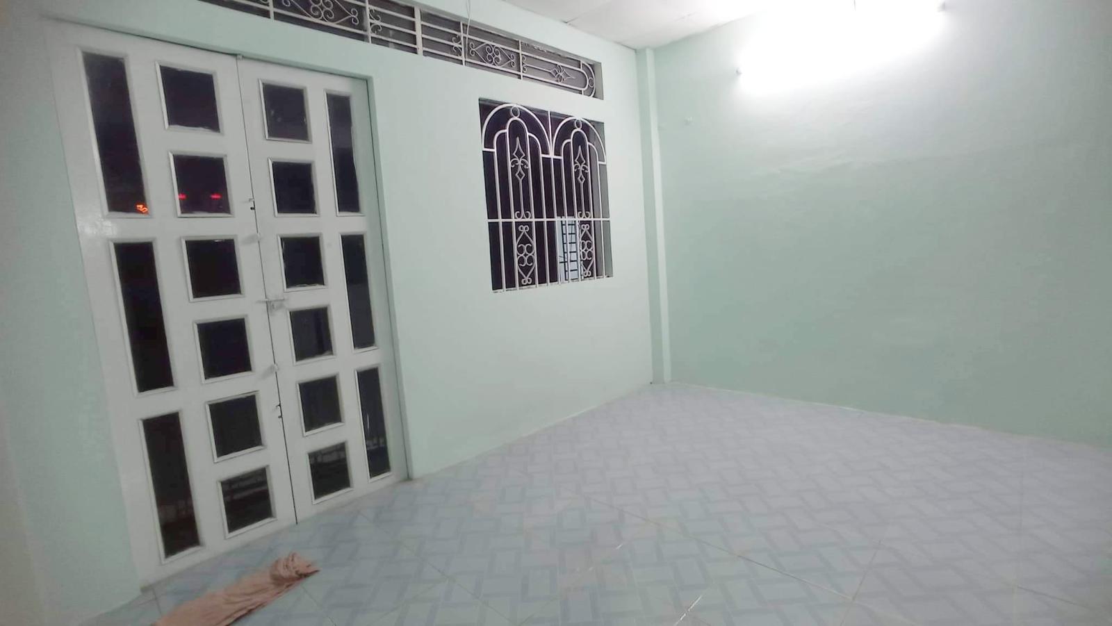 Bán nhà gần Nhà sách Fahasa Quận Tân Phú 42M2 chỉ 3 tỷ, Liên hệ: 0386018524.