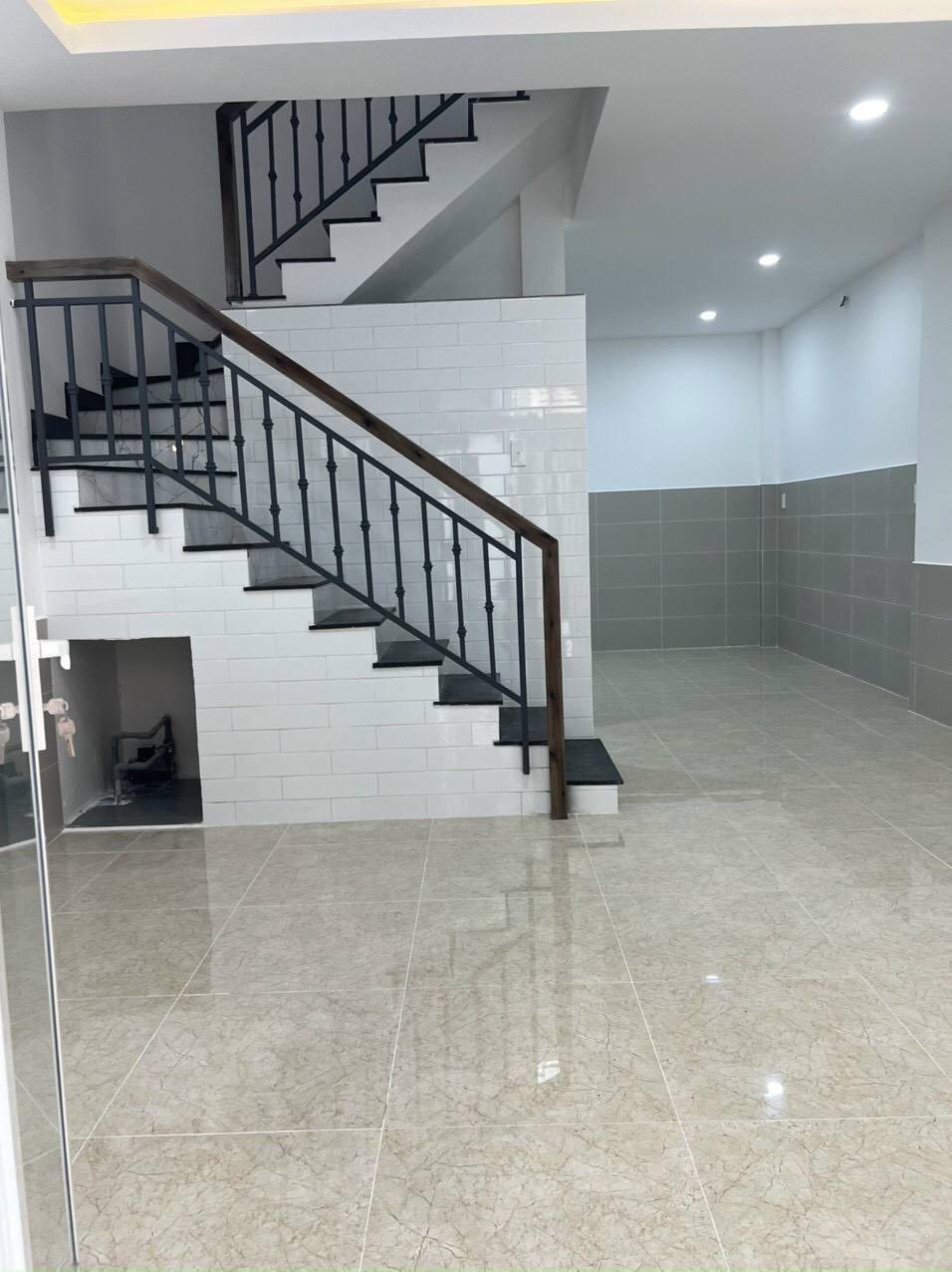 Bán nhà quận 7 hẻm 861 Trần Xuân Soạn, Tân Hưng Quận 7, dt 5x10m, 2 lầu, 4pn, 3wc, giá 5,65 tỷ.
