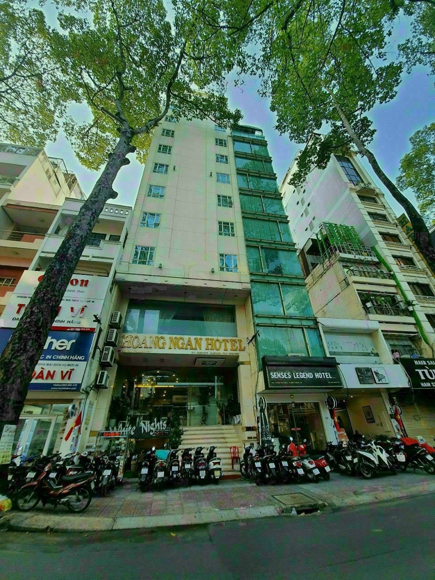 Bất Động Sản Nhà Phố Trung tâm Q1, Q5, Q3 cần bán gấp giá tốt, vị trí đẹp.