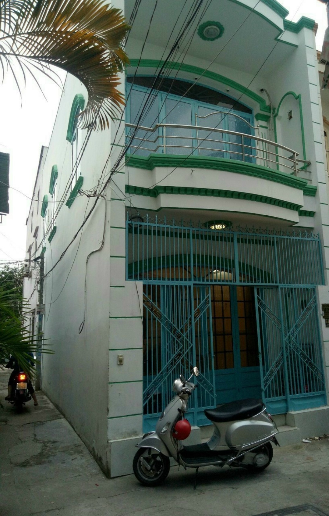 BÁN NHÀ ĐƯỜNG TÂN THỚI NHẤT ( khúc P.V.Hớn), Q 12, HẺM XE HƠI  5,5 TỶ Tel 08.777.37.357