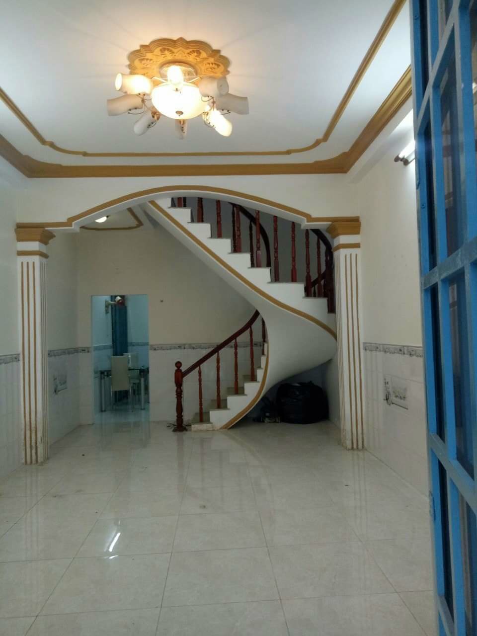 BÁN NHÀ ĐƯỜNG TÂN THỚI NHẤT ( khúc P.V.Hớn), Q 12, HẺM XE HƠI  5,5 TỶ Tel 08.777.37.357