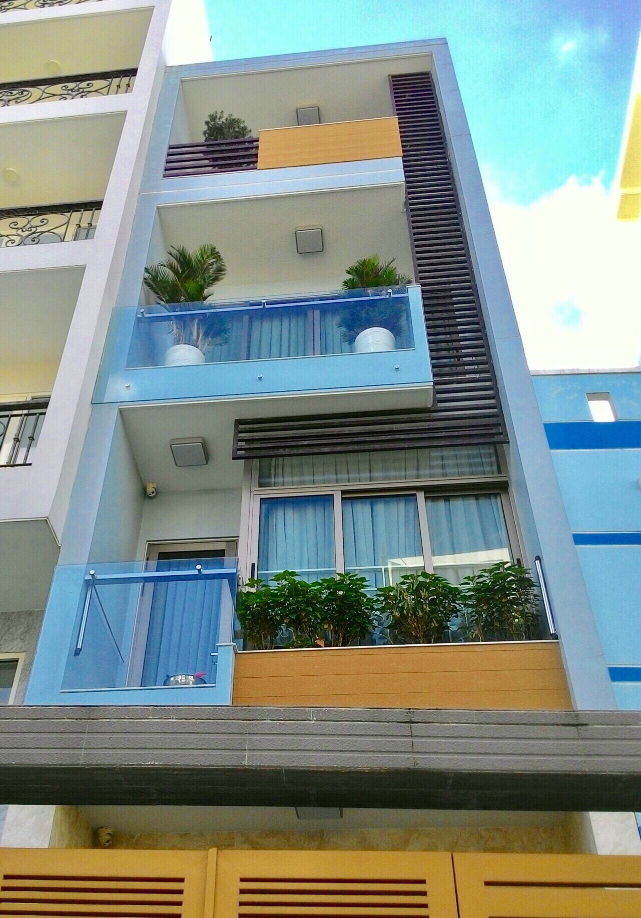 Bán nhà MTNB 12m Phan Đình Phùng, Tân Phú, 4 x14m, 4 lầu, giá 9tỷ TL giá rẻ