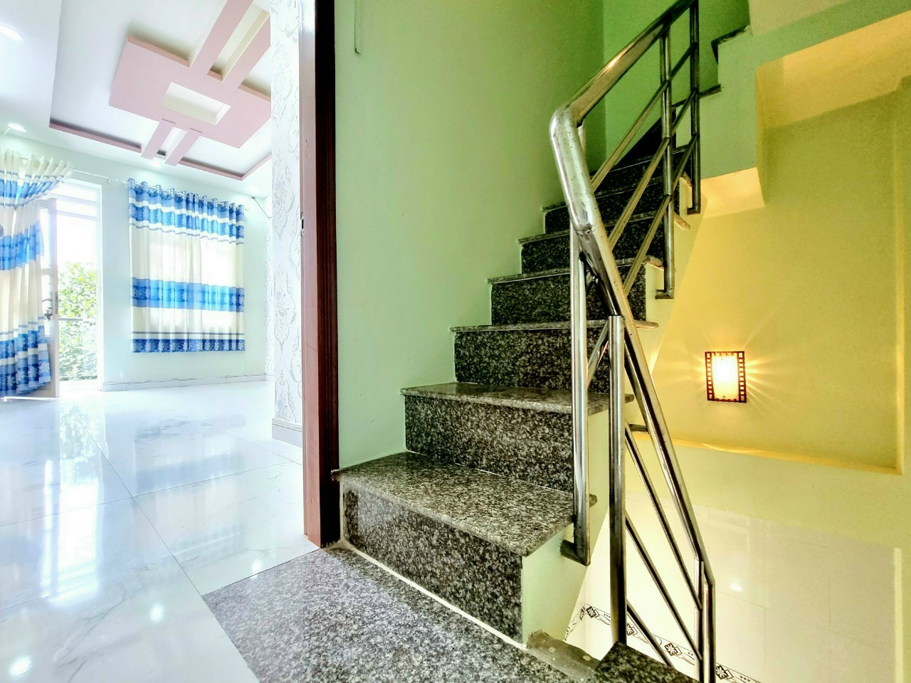 Bán nhà ĐSH Đặng Ngữ Lâm Nhà Bè, dt 3,2x9m, nhà 2 lầu, 3pn, 2wc, giá 1,98 tỷ.