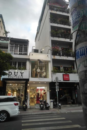 Nợ Ngân Hàng Bán gấp nhà 2 MT Thủ Khoa Huân, p. Bến Thành, Q1, DT: 4.2x20m, 2 lầu, giá chỉ: 72 tỷ