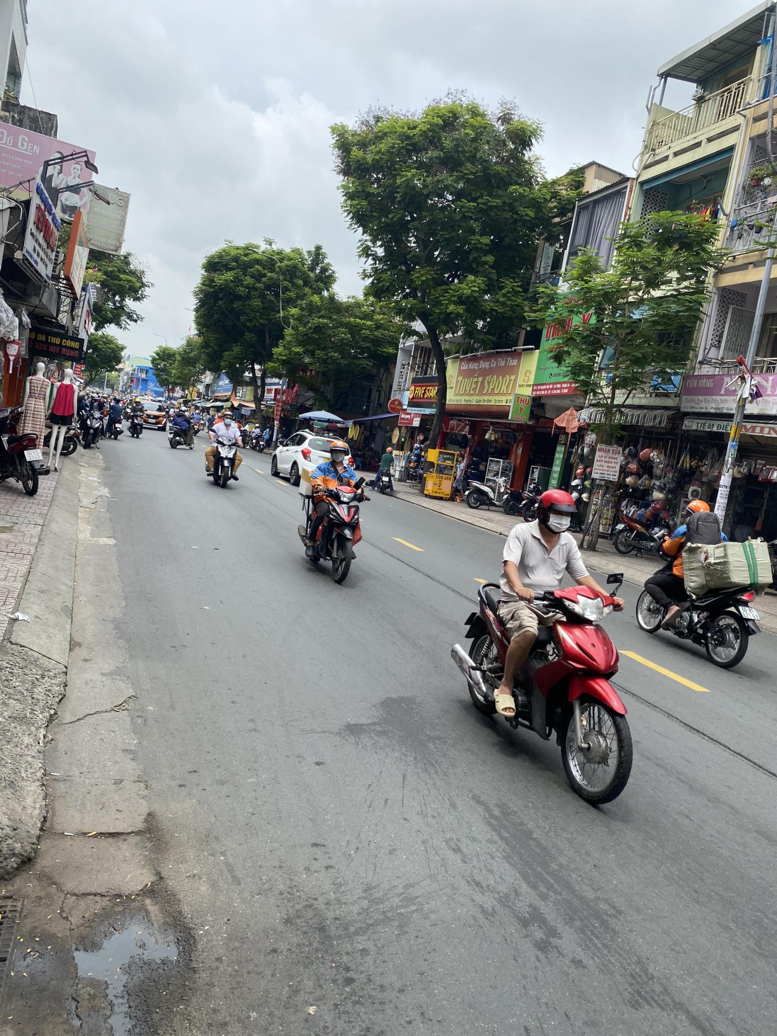 Siêu phẩm ngang khủng Chỉ 26 tỷ! MT ngay Phan Đăng Lưu PN (7.7x16.5m), GP: H + 7L, HĐ: 66 Triệu/th