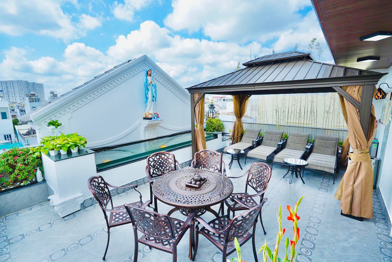 Bán nhà mặt tiền Khu Bàu Cát - Trần Mai Ninh, Tân Bình. DT 5.5x16m, hầm 5 tầng, nội thất cao cấp