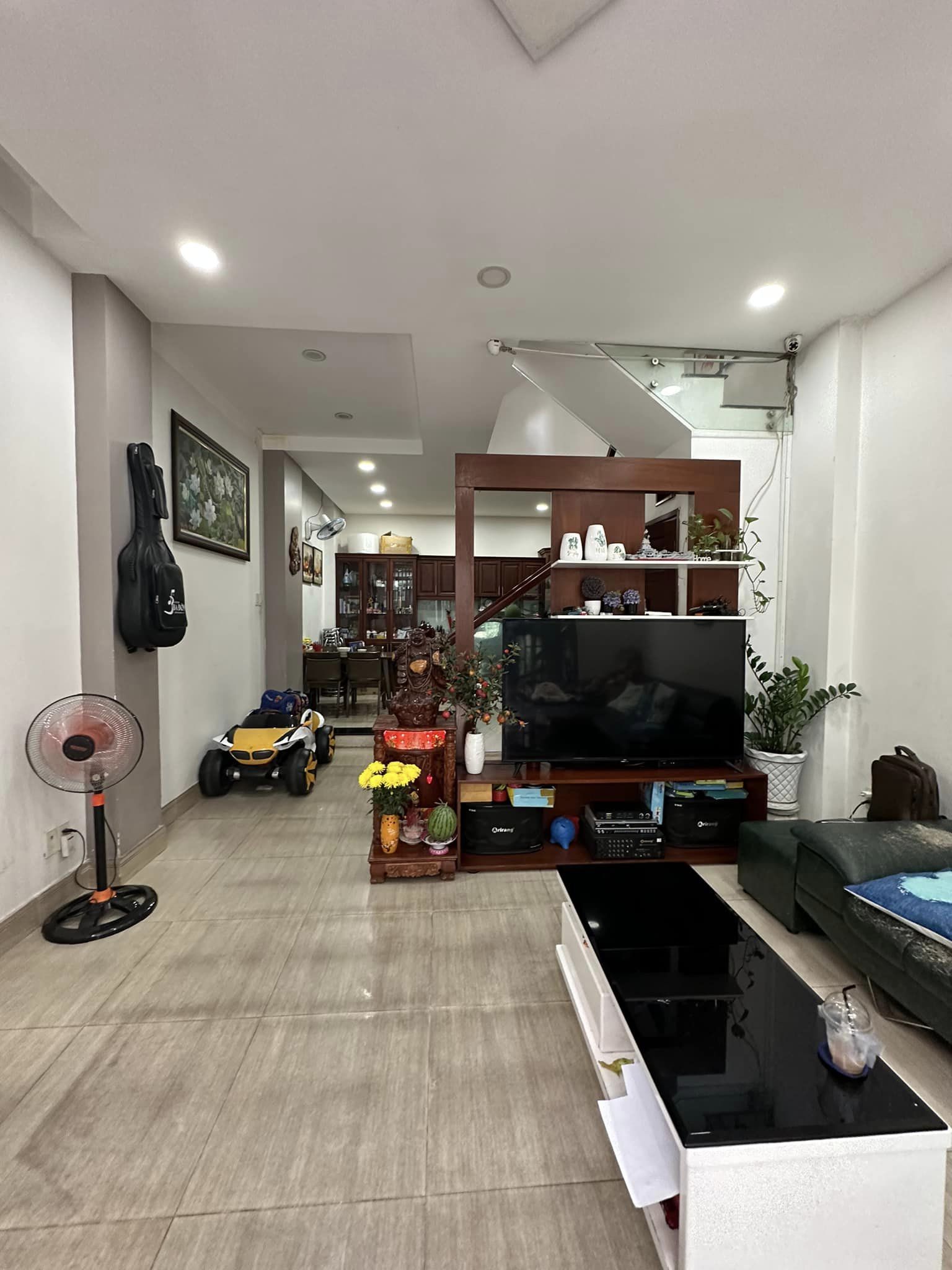 Bán gấp Nhà Đẹp HXH Đường Tân Hương 55m2 nhỉnh 5 tỷ