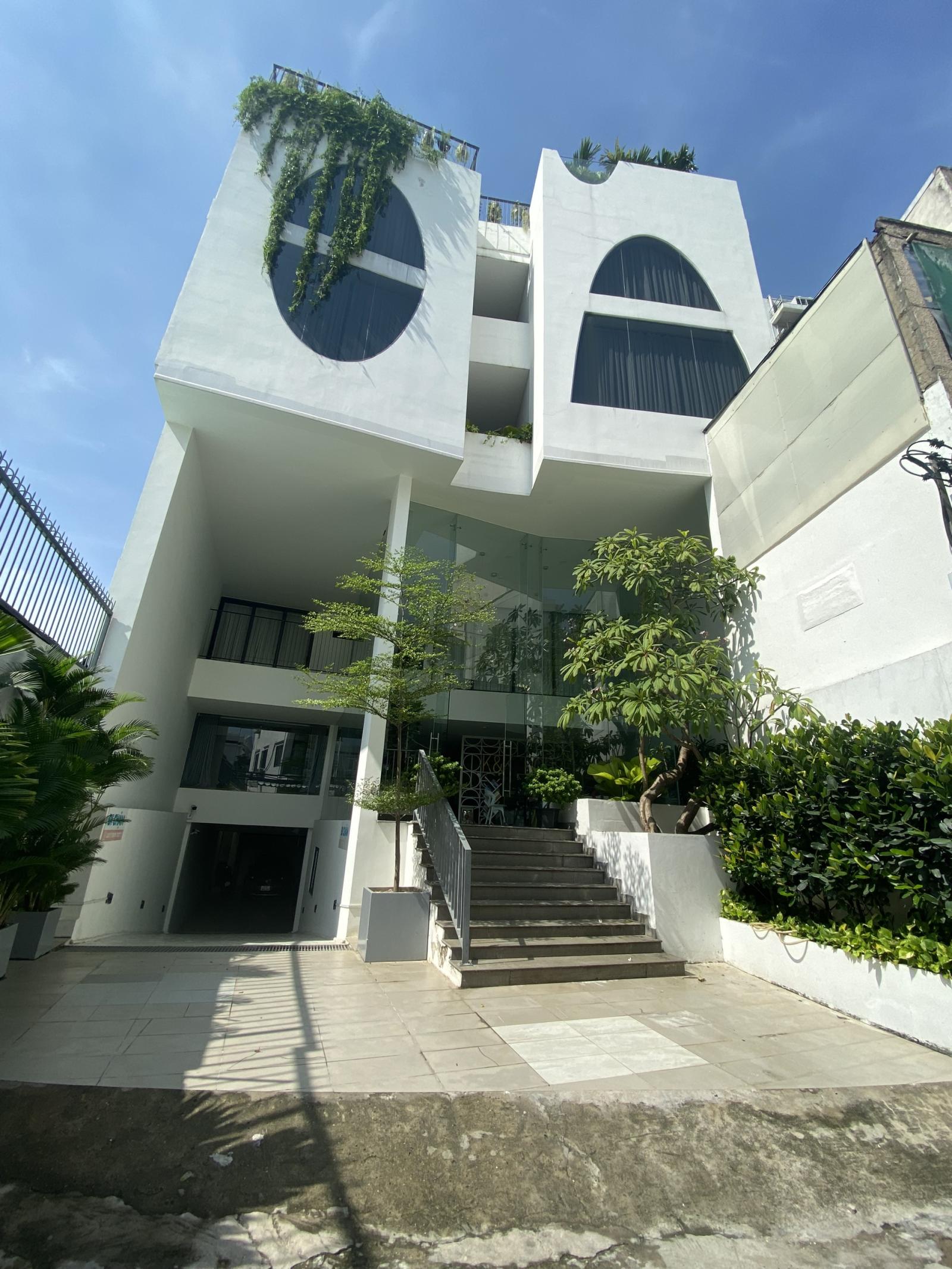 Villa 3 lầu - hẻm 48 Hồ Biểu Chánh, Phú Nhuận (7,3x24m CN=180m2) giá ngộp 31 tỷ TL