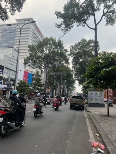 Ngộp Banks bán nhà đường Đỗ Quang Đẩu gần Bùi Viện, khu phố đi bộ, P. Phạm Ngũ Lão, Quận 1. Dt: 7.4x18