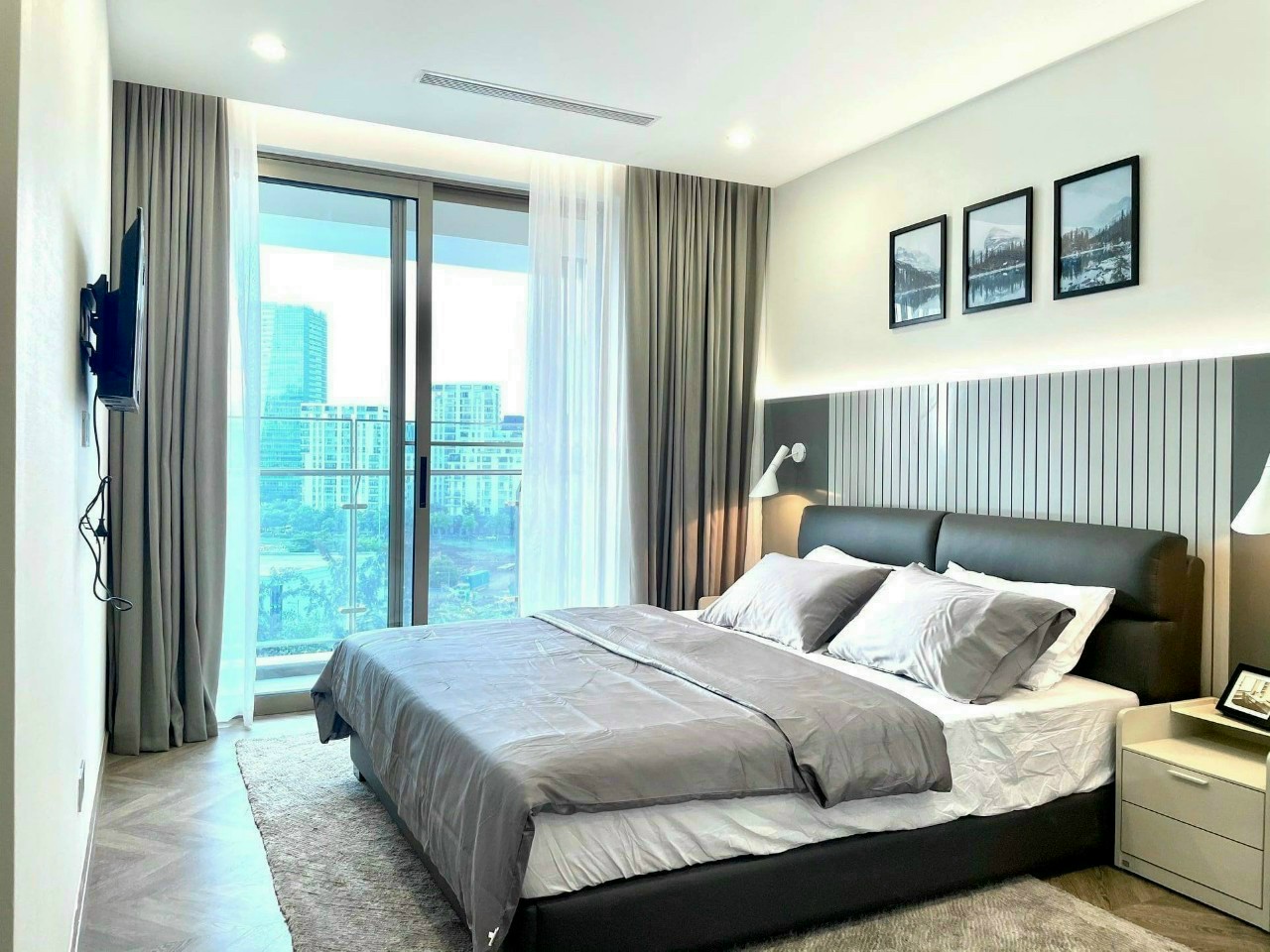 Bán căn hộ midtown,phú mỹ hưng,view sông,lầu 8,nhà như hình 124m2,10.1 tỷ.Lh 0903920635