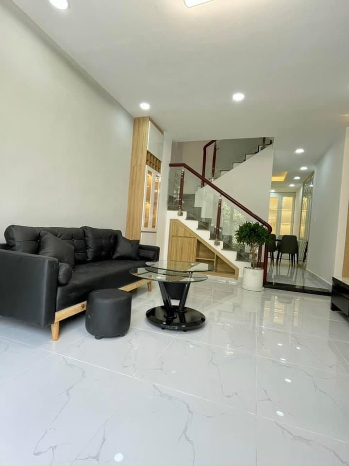 Bán nhà 60m2, Xe hơi đậu cửa, CMT8 Quận 10, Giá 7,8 tỷ 0931399266