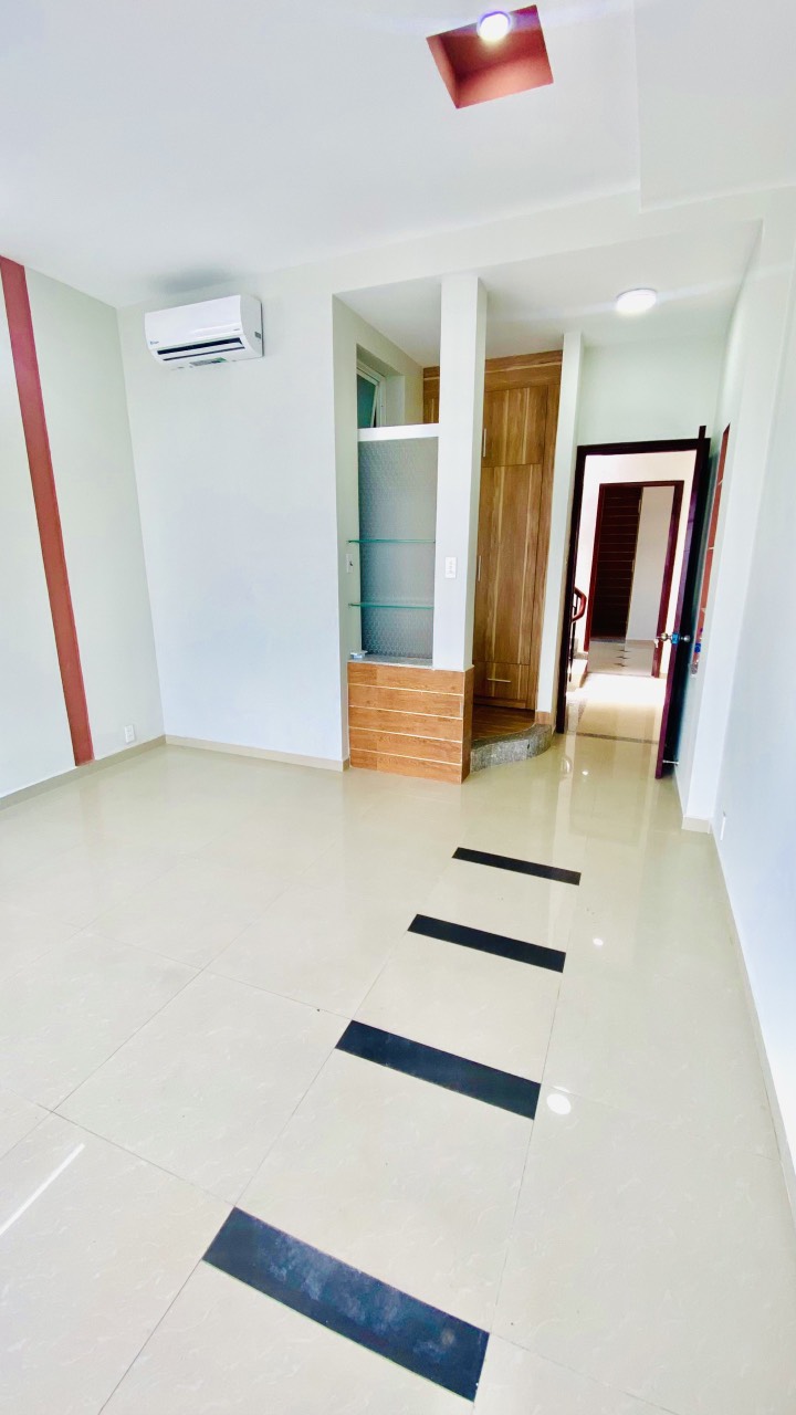 Nhà Mặt Tiền Trịnh Bình Trọng. P. Hòa thạnh. Q.Tân phú