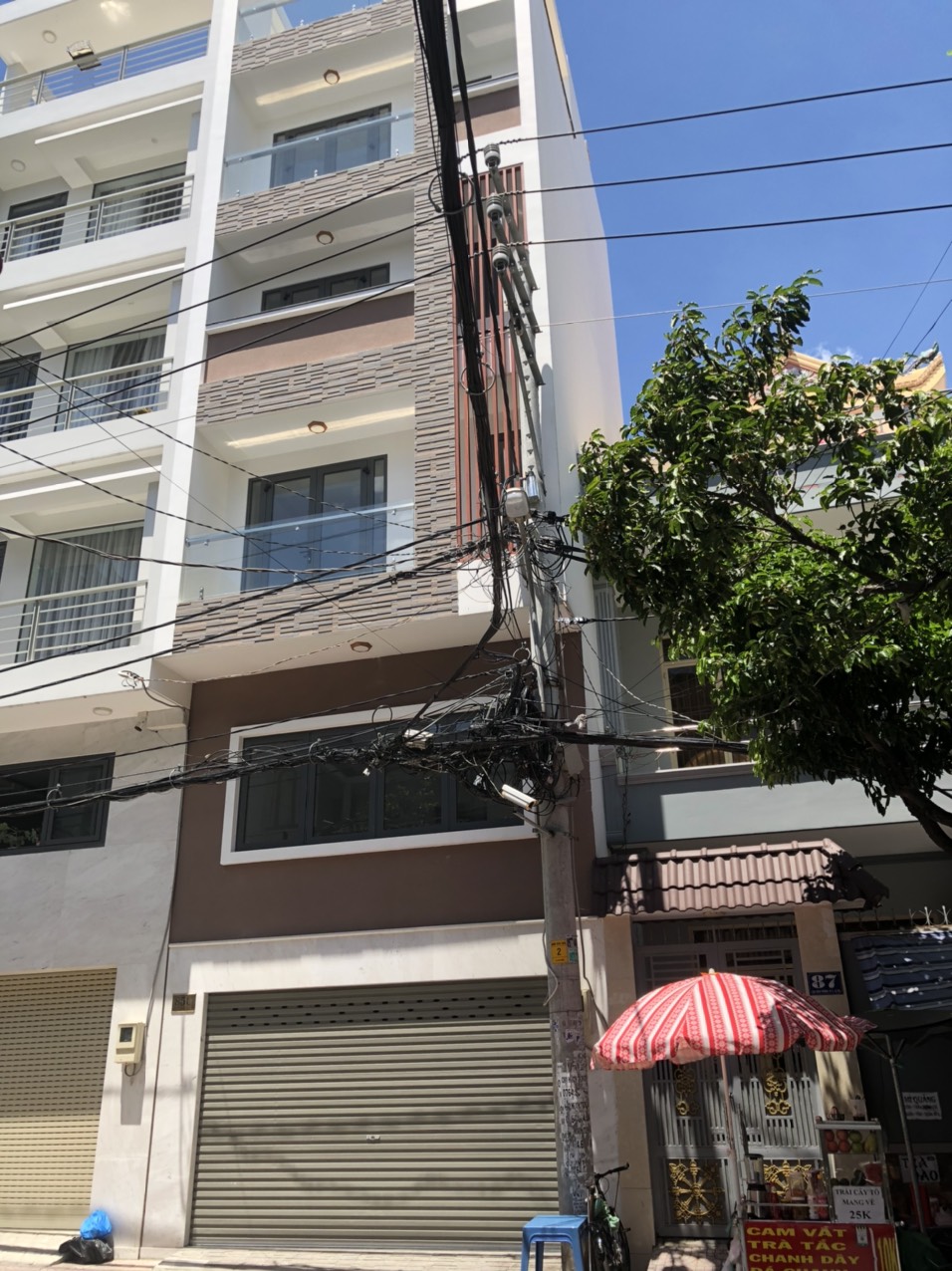 Bán nhà mặt tiền đường Bàu Cát Đôi, P. 14, Tân Bình. DT (4.3x30m), 3 lầu mới tiện KD