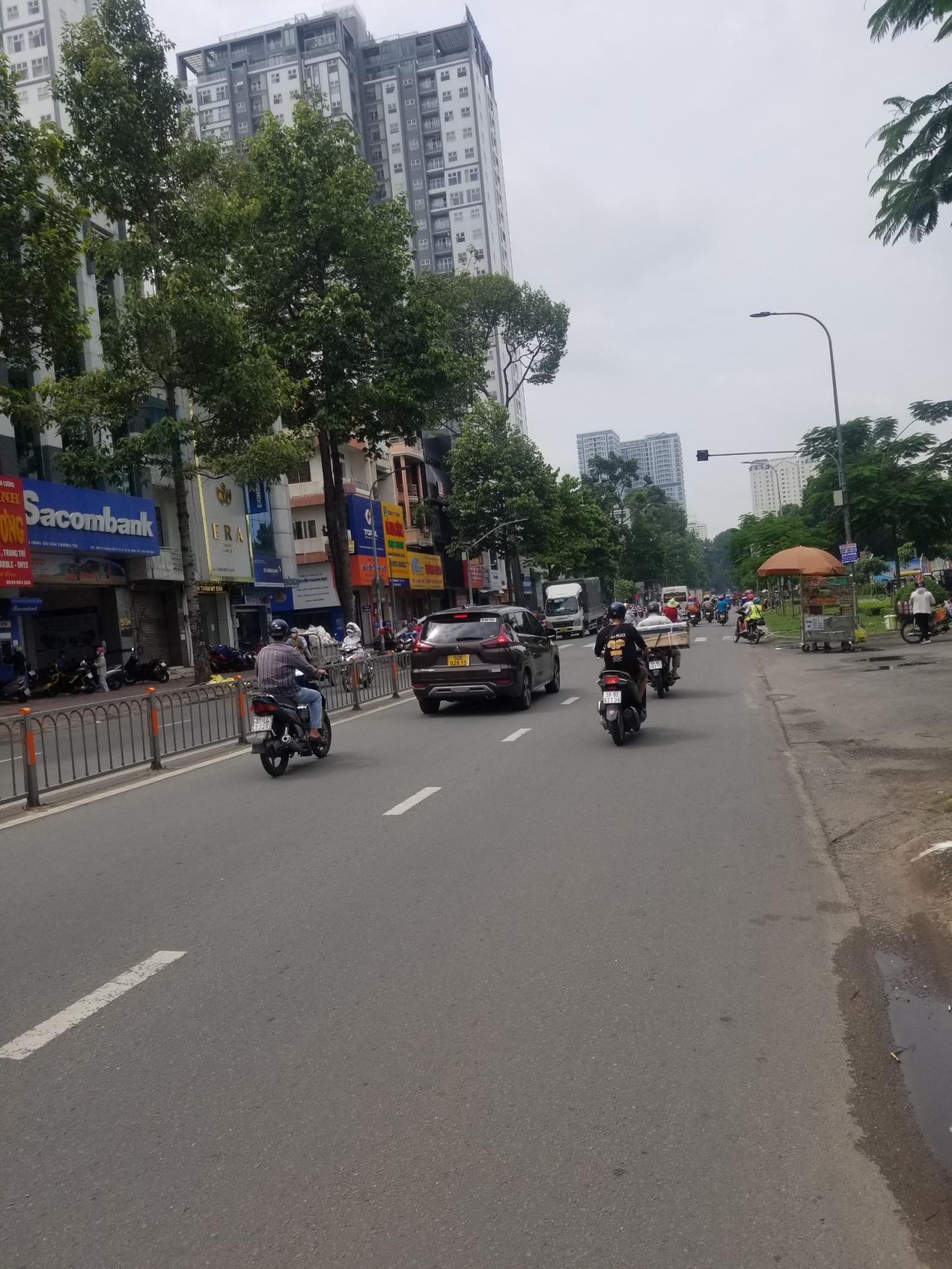 Chính chủ bán gấp mặt tiền đường chính Cao Lỗ phường 4 quận 8. Diện tích 4x20m gồm 4 lầu, giá 18