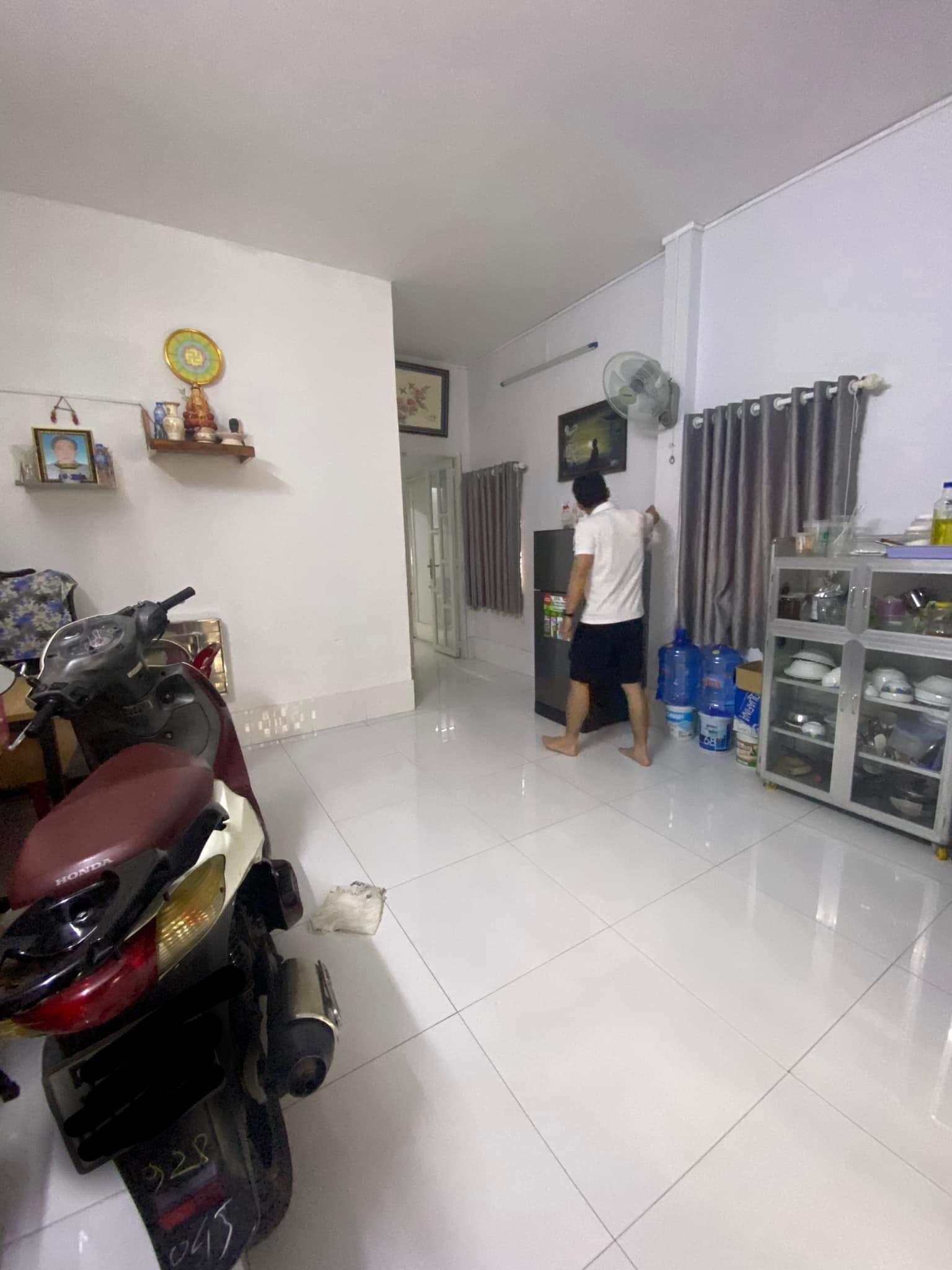 Bán nhà mặt tiền Cak Văn Ngọc Tân Phú, dt: 4.2x12m giá chỉ nhỉnh 6 tỷ TL