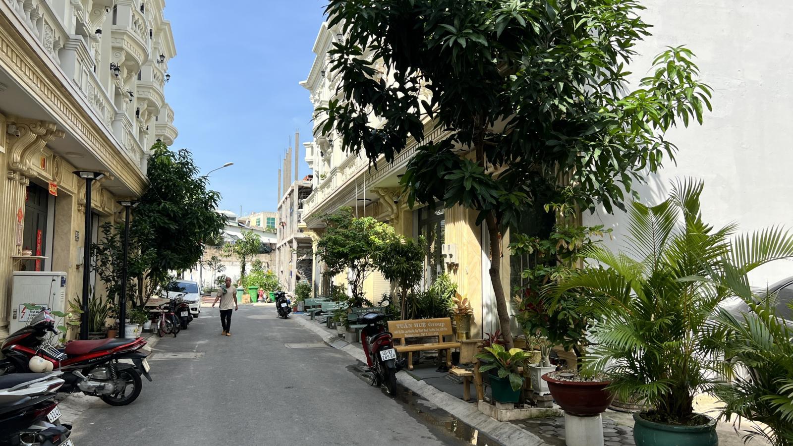 bán nhà mới 1 trệt 3 lầu mặt tiền Tô Hiệu- Tân Phú. 0904.996.171 
