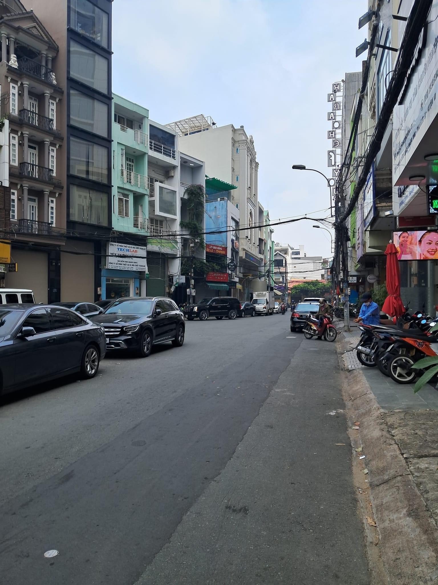 Bán nhà MT An Bình - Nguyễn Tri Phương, Cấp 4, DT: 4x16m, giá hạ còn 16.5 tỷ