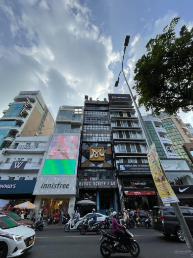 Buiding MT đường Hai Bà Trưng, Q.3 7,5x26m, hầm + 10 tầng, HĐT 450tr/tháng