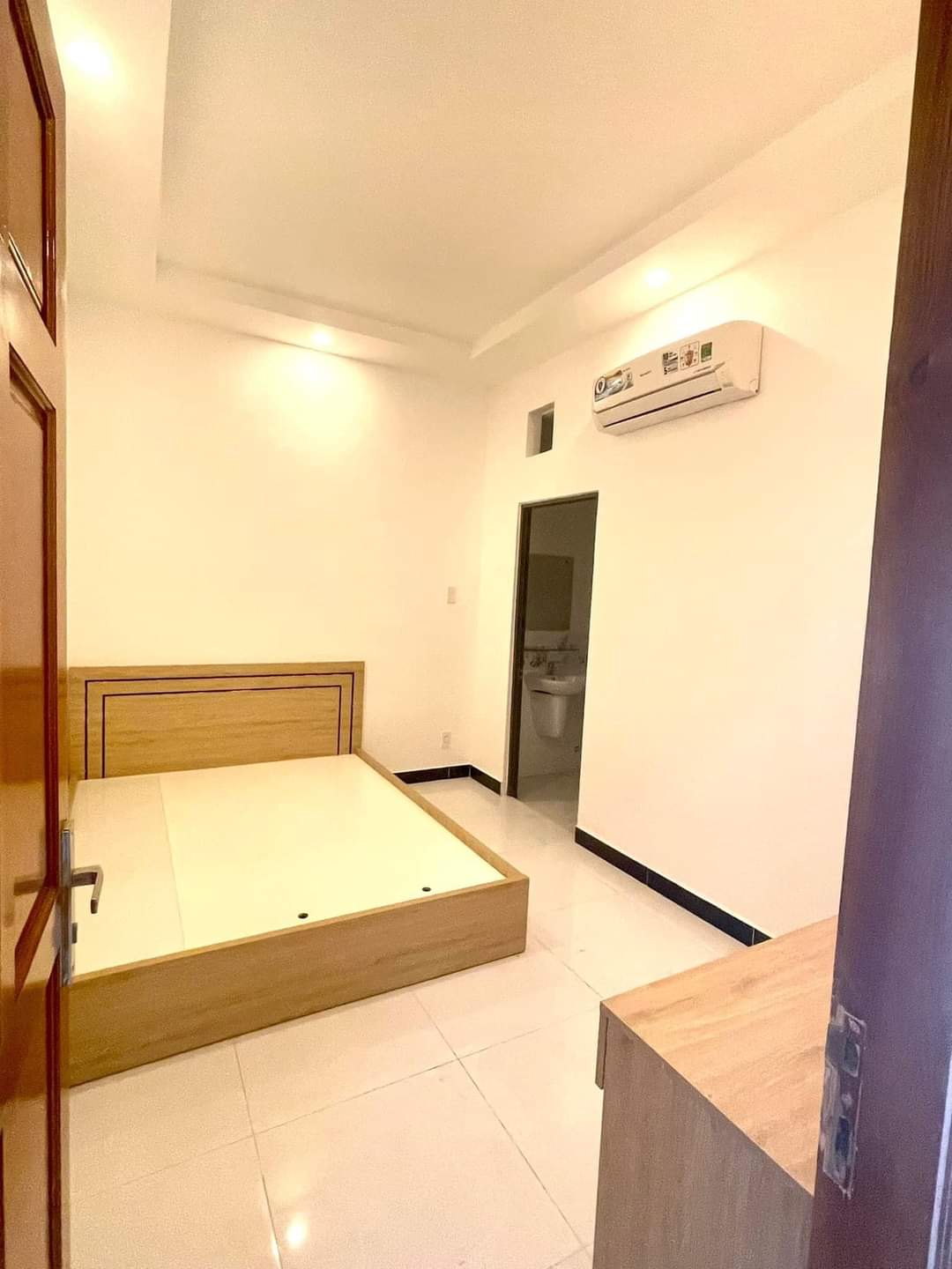 CĂN HỘ DỊCH VỤ MẶT TIỀN ĐƯỜNG SỐ PHẠM HỮU LẦU PHÚ MỸ QUẬN 7 - NHÀ MỚI CÓ THANG MÁY - NỘI THẤT CAO