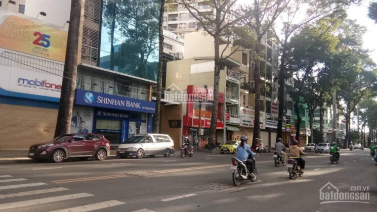 Ngợp Bank  bán gấp GÓC 2 MT Nguyễn Chí Thanh p2 Q10 ,DT:10x20 vuông vức giá chỉ 45 tỷ