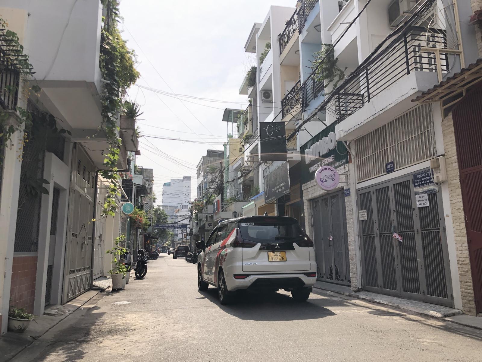 Bán nhà đường CMT8, gần Phạm Văn Hai, P5 TB – DT: 5.6 x 20m, hẻm xe hơi trải nhựa, 1 sẹc, cách MT 60m