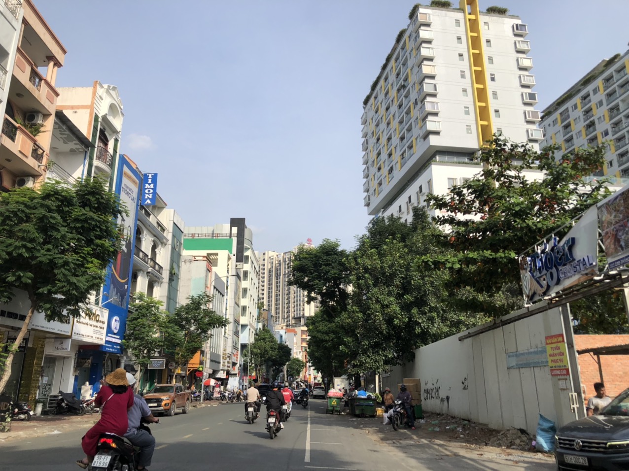 Bán nhà mặt tiền 4x20m, đường Nguyễn Văn Đừng ngay góc Trần Hưng Đạo Q5. Giá 25 tỷ TL