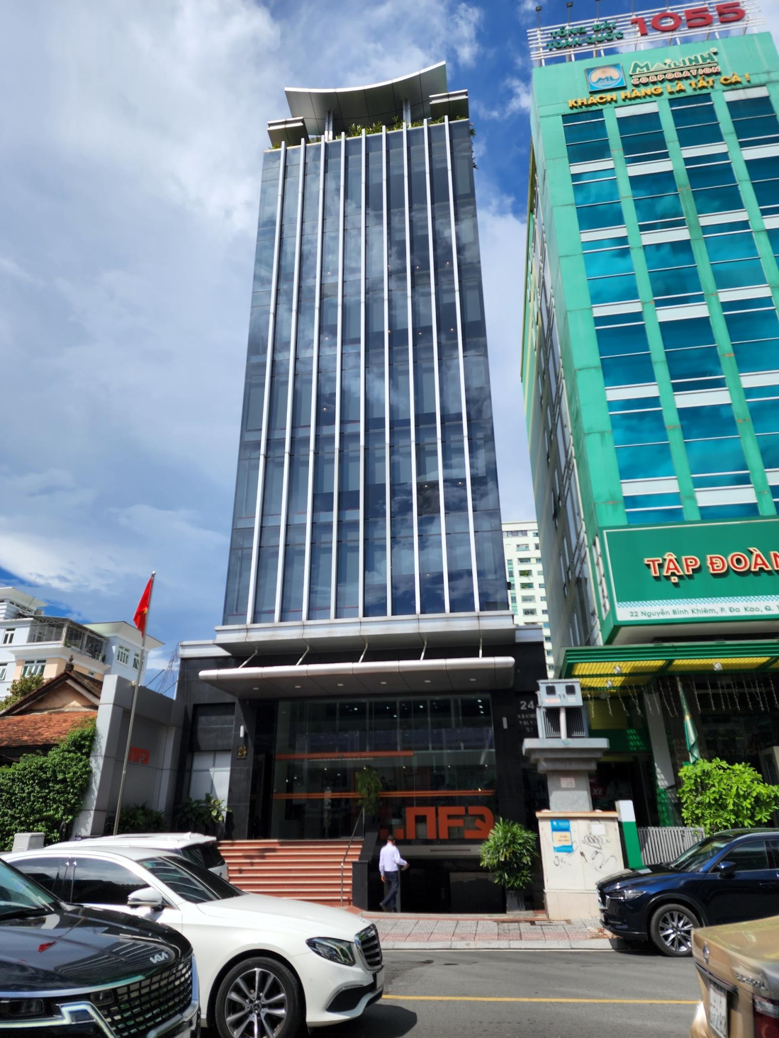 Bán nhà đường Võ Văn Tần - N.T.M. Khai, Quận 3. DT: 5.5x20m, 3 lầu giá 39 tỷ TL