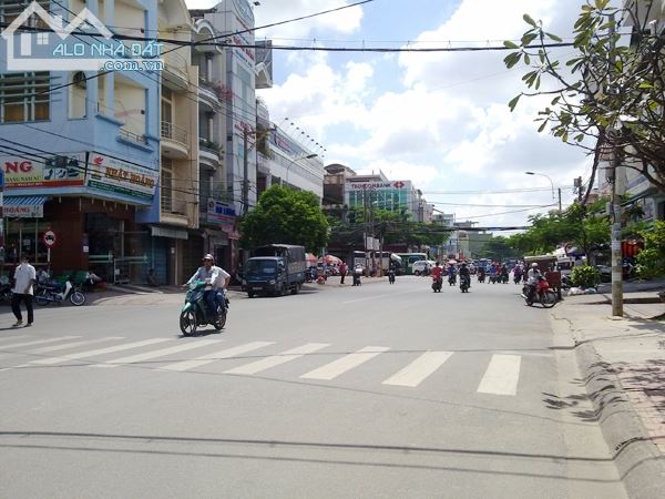 Nhà vị trí  Mặt Tiền Kinh Doanh tại Chu Văn An-Vị trí sầm uất thương mại cao-Nhỉnh 11 Tỷ.