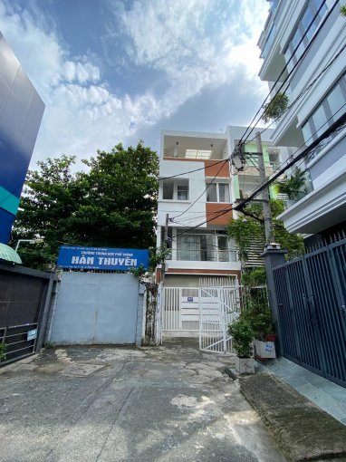 Ngộp ngân hàng cần bán gấp căn nhà Cư xá Nguyễn Trung Trực, Quận 10 DT: 4,7x20m, cấp 4, 18.8 tỷ TL