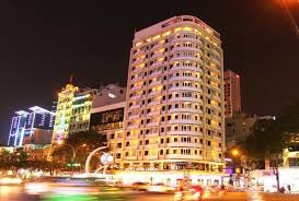 Cần bán gấp nhà góc 2 mặt tiền đường lớn Nguyễn Thái Bình - Q1 - DT: 4.2x20, 4 lầu giá bán 65 tỷ TL