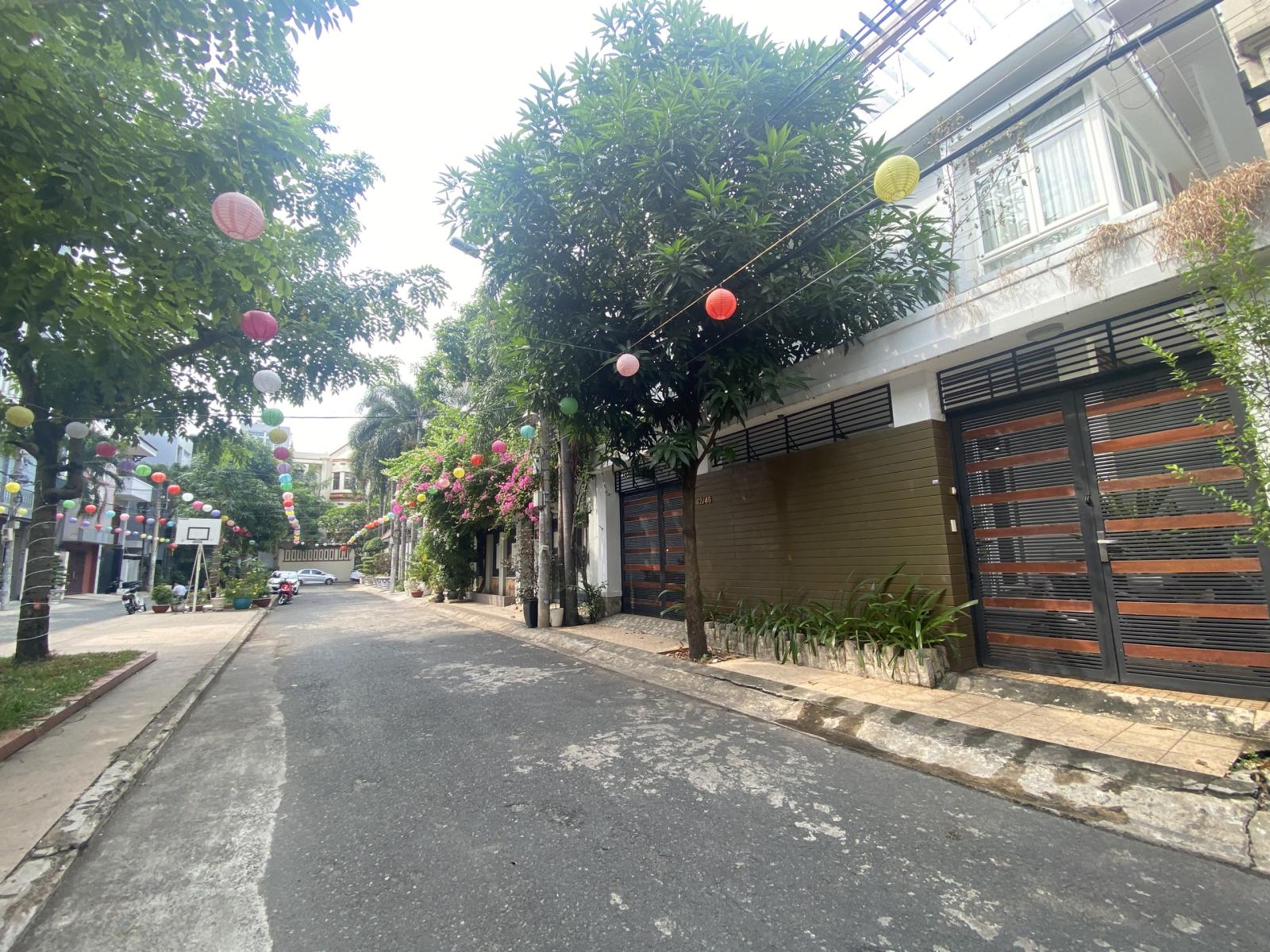 Bán Biệt Thự khu Hẻm 42 Nguyễn Minh Hoàng, DT: 8m x 18m Hầm 3 Lầu, Giá bán 29.5 tỷ TL