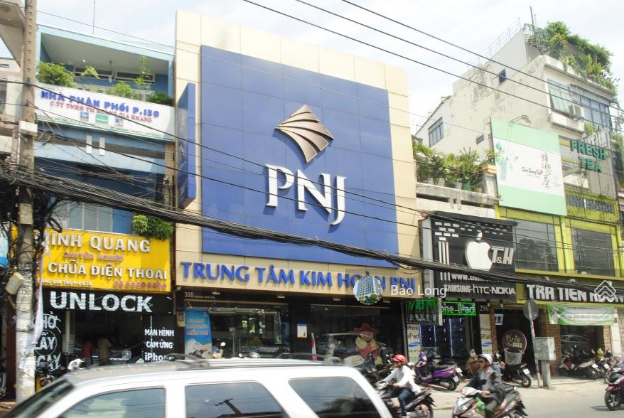 Hàng vip mặt tiền Phan Huy Ích, P12 DT 7.2x25m nhà 4 lầu chỉ 17 tỷ 