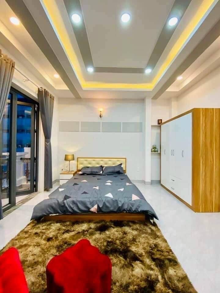 Bán nhà Huỳnh Tấn Phát, Quận 7, 66m2 (ngang 5.1m), 2 tầng nhỉnh 5 tỷ