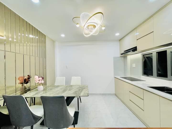 Bán nhà Huỳnh Tấn Phát, Quận 7, 84.5 m2, 7 PN, nhỉnh 5 tỷ