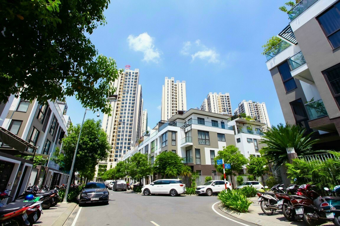 Bán biệt thự đường Nguyễn Thị Minh Khai, Phường 5, Quận 3. DT 6x27m, 4 tầng, giá chỉ 28 tỷ TL