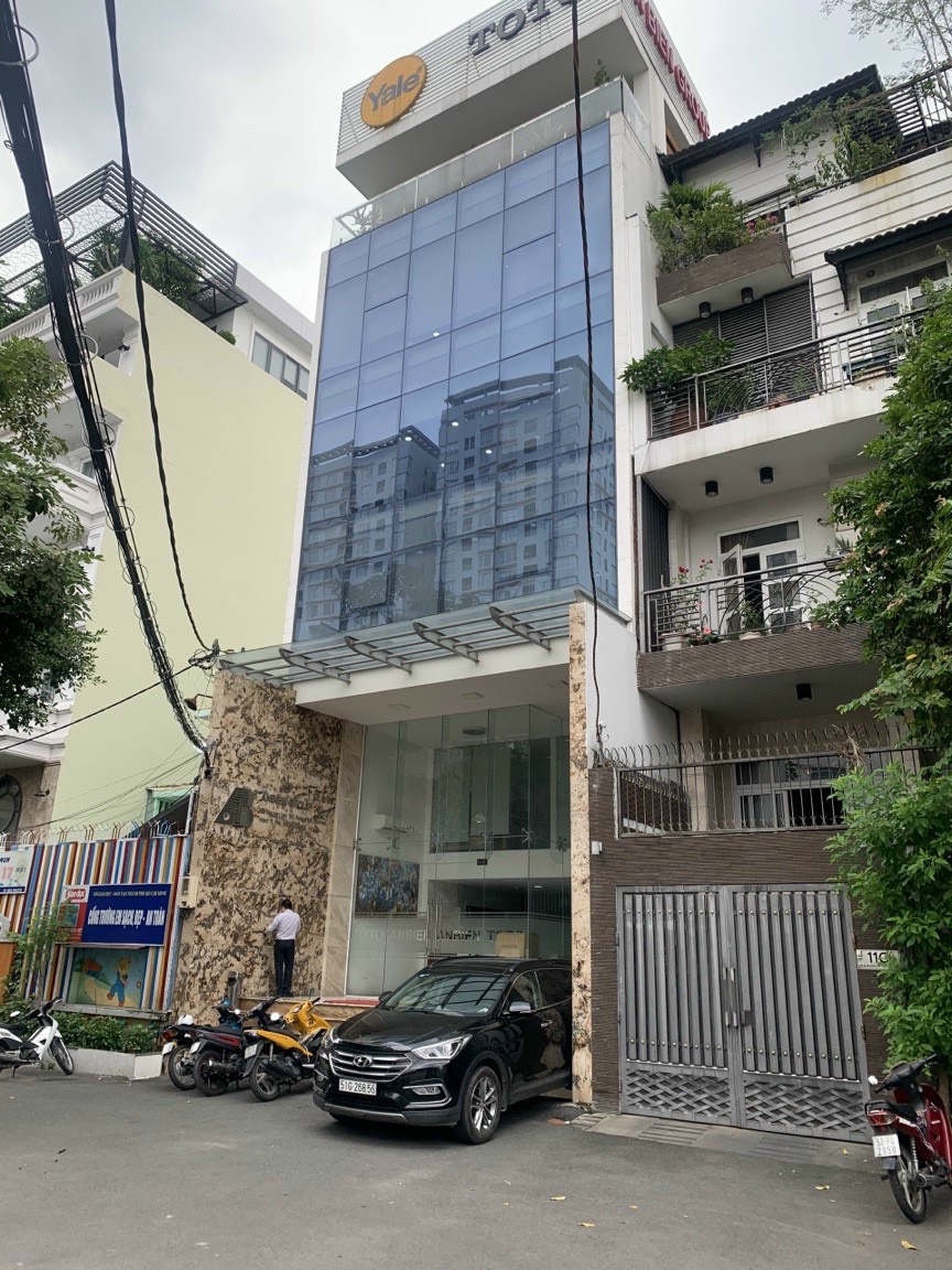 Nhà MT Hồng Bàng Q5 kế bên Thuận Kiều Plaza (4.5x15m, công nhận 63m2, 4 tầng đẹp như mới) 20 tỷ