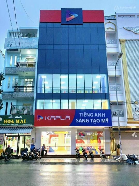 Cần tiền bán nhà MT đường Nguyễn Thị Nhỏ, P 15, Q11, DT 4x18.5m, 3 tầng, giá 15.3 tỷ . Lh 0931456378