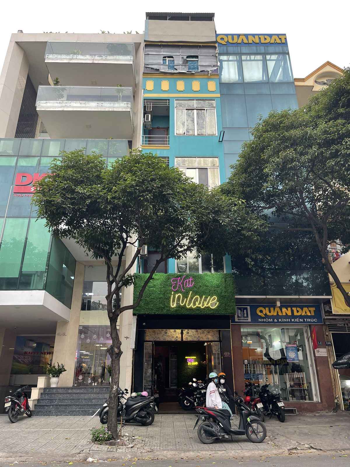 Bán gấp nhà mặt tiền Nguyễn Trãi, Quận 5 (4m x 15m) giá 19 tỷ khu kinh doanh thời trang