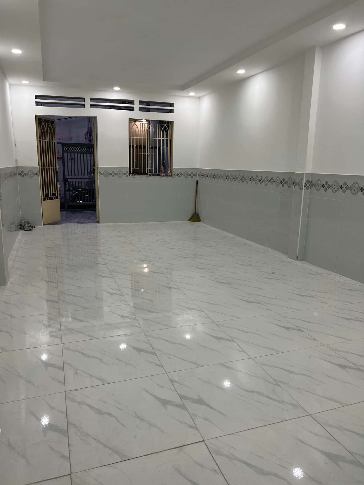 Bán nhà đường Nơ Trang Long, 84m2 (4x21), 2 Tầng, CHỈ 6.5 TỶ.